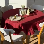 رومیزی پارچه ای مدل چین‌دار رنگ زرشکی